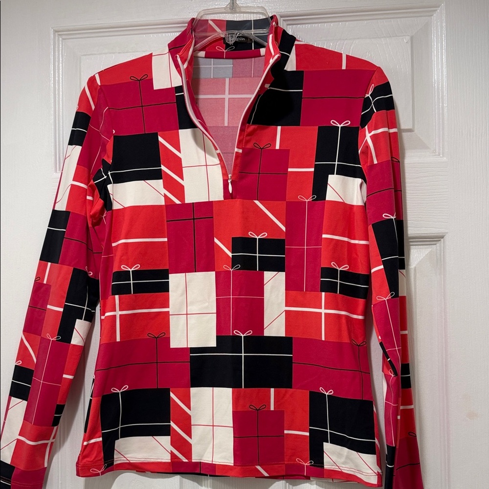 J.McLaughlin women Bedford top in the red,black,white Parcel Post gift box print